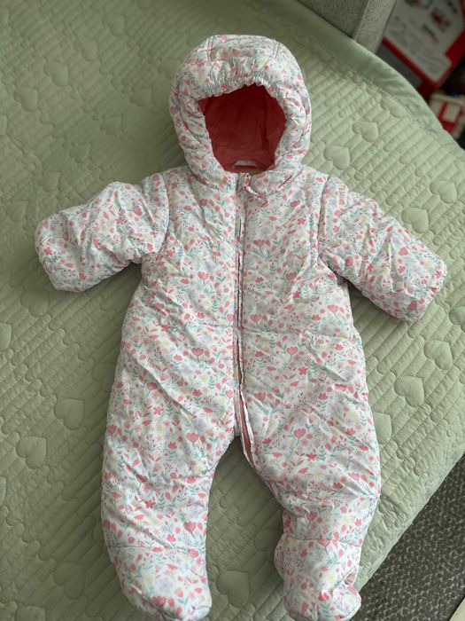 Продам  детский комбинезон на девочку