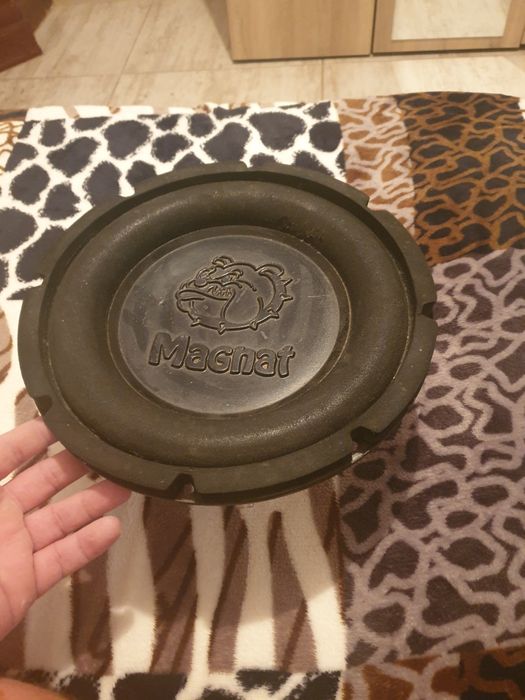 Vand doua difuzoare Ground zero si Magnat