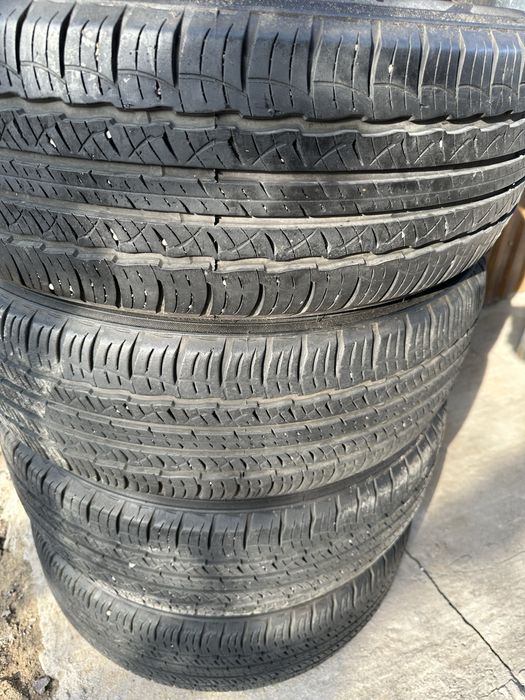 Продам шины комплект