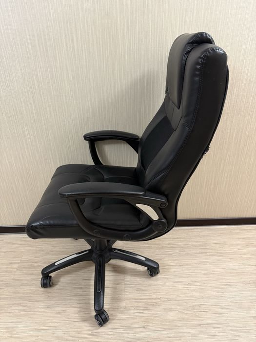 Кресло руководителя Zeta б/у