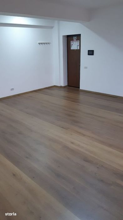 Inchiriez spatiu birou