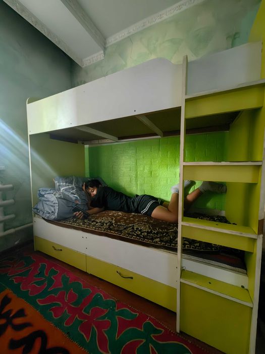 Кровать двухэтажный