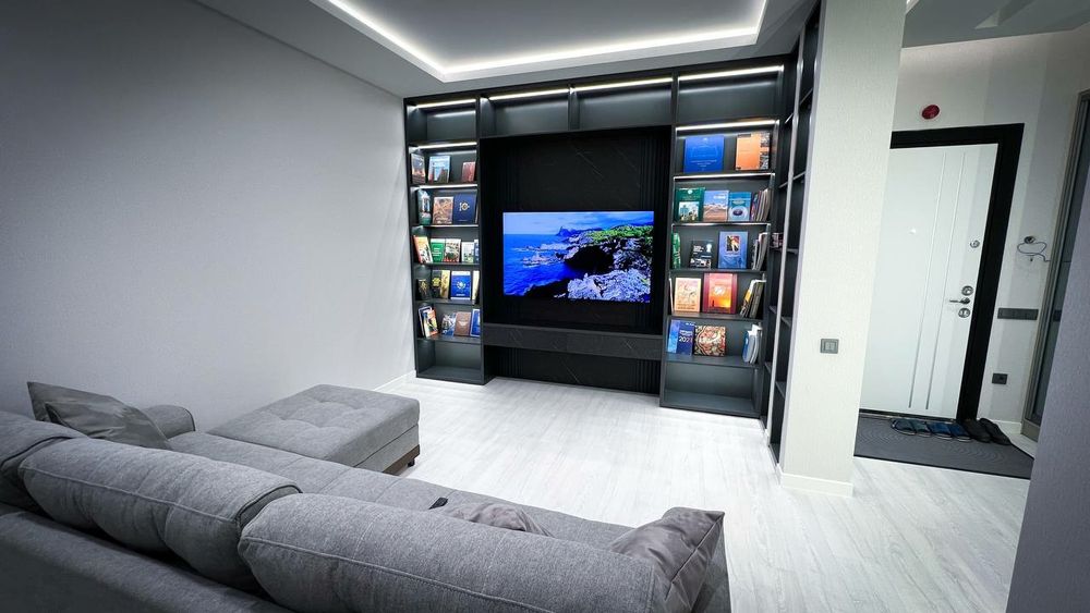 Сдается 3/10/25 апартамент 100 кв.м. HI-TECH в Новостройке АКАЙ СИТИ н