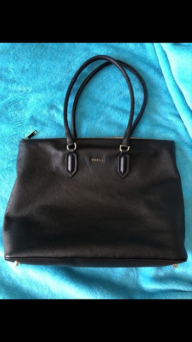 Дамска чанта естествена кожа Furla