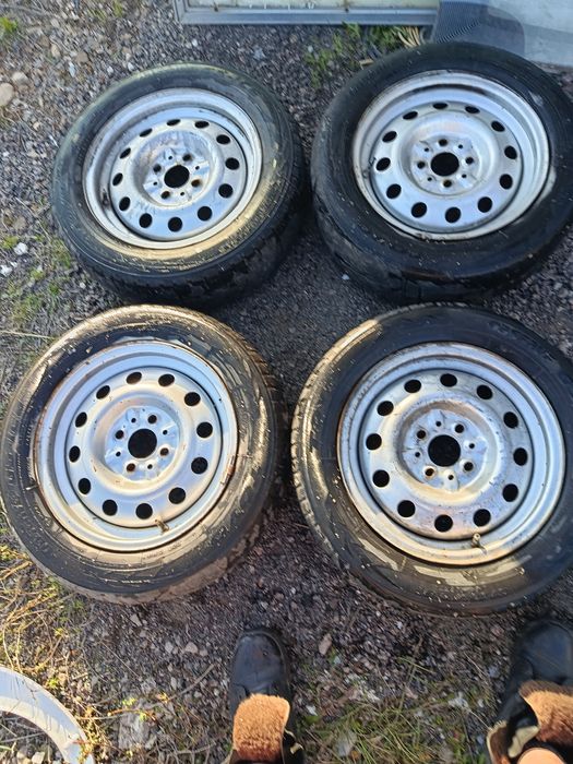 Продам диски с шинами