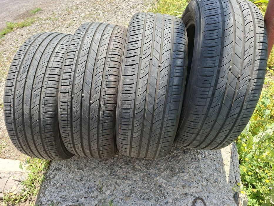 Продам шины. 225/55/17 кумхо