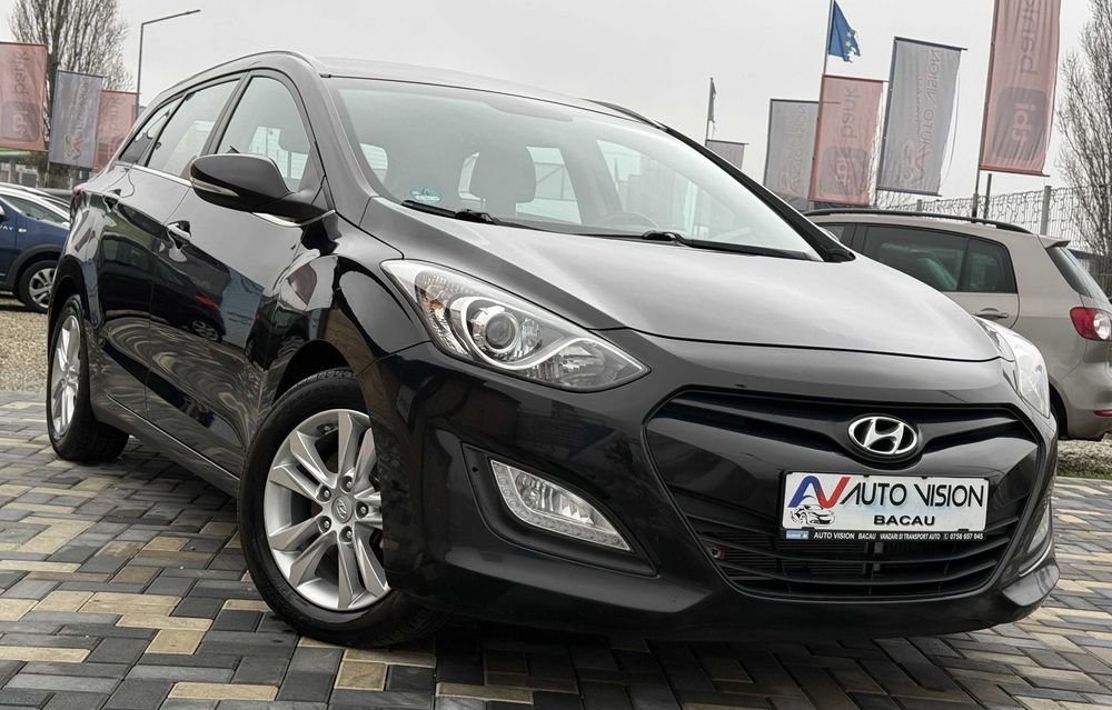 *RATE*Hyundai i30 Break 1.6 DIESEL 110CP 2012 E5 Xenon import Germania
