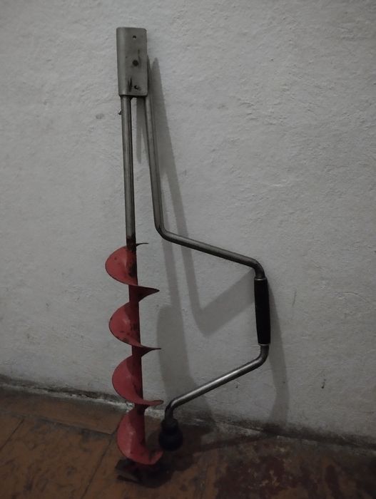 Продаю бур для рыбалки