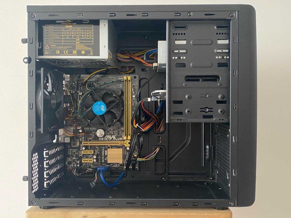 Компактен компютър