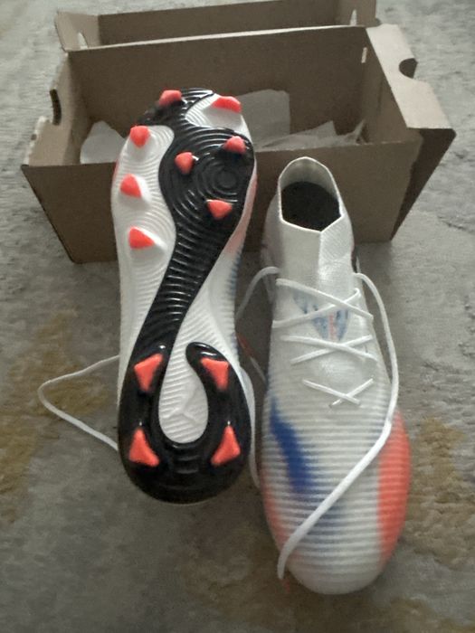 ghete fotbal puma future 8 pro