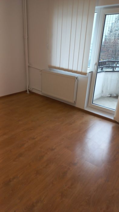 De închiriat apartament cu 2 camere zona centrală