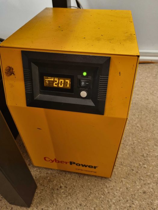 UPS CyberPower CPS1500PIE - 1500VA 1050W