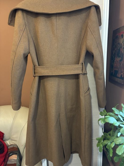 Кафяво палто от плат