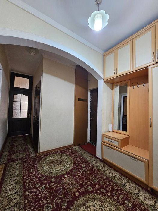 Юабад 15. 3/2/5. 2/6 балкон. Метро рядом