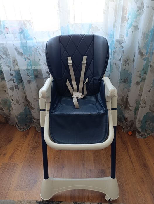 Стул для кормления.