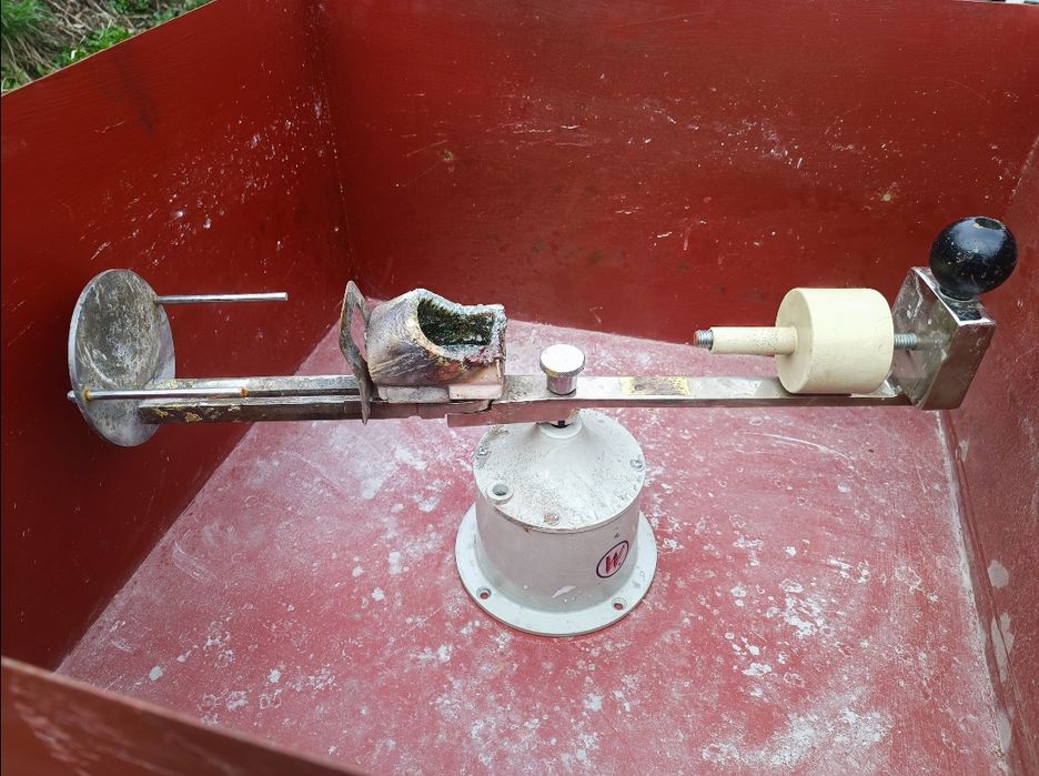 Centrifugă turnare bijuterii sau tehnica dentara