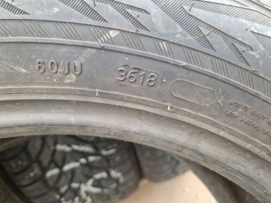 4 Nokian R17 215/60
Зимни гуми 
DOT3618