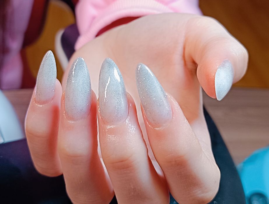Маникюр, наращивание ногтей