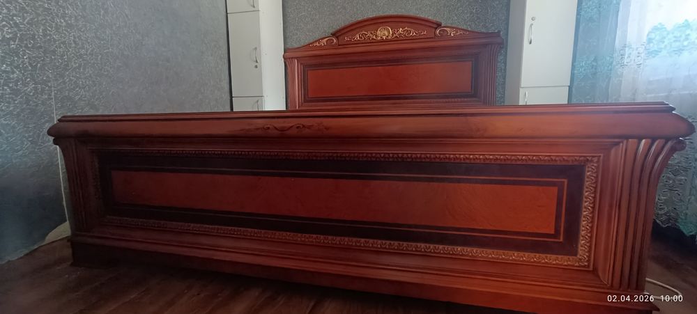 Продам кровать деревянная мебель