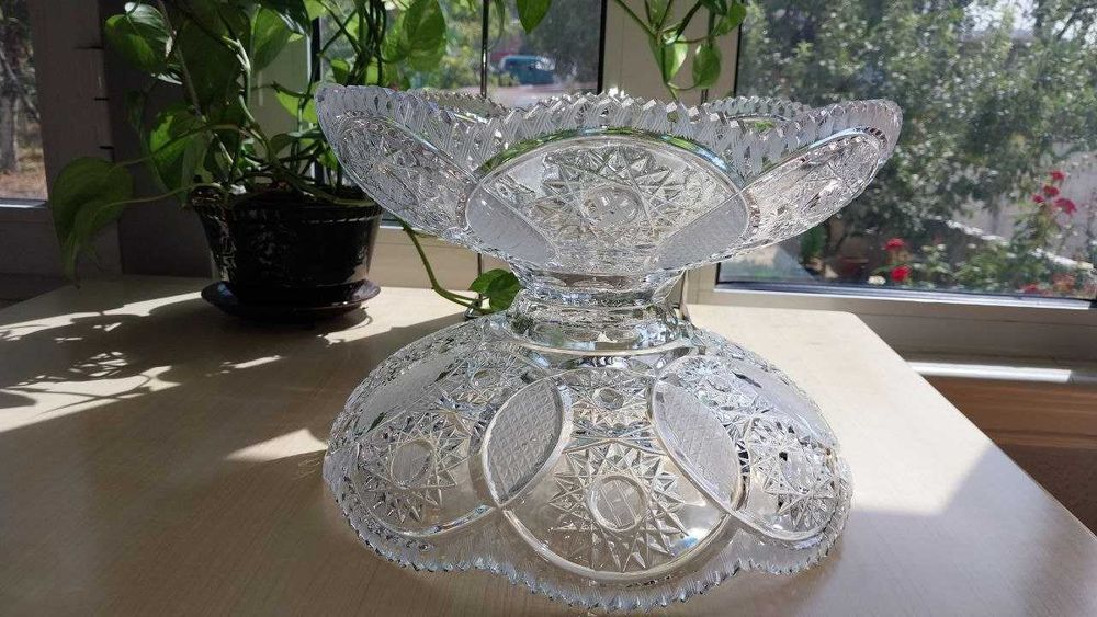 Осталась 1 хрустальная ваза по 350 000 тыс.