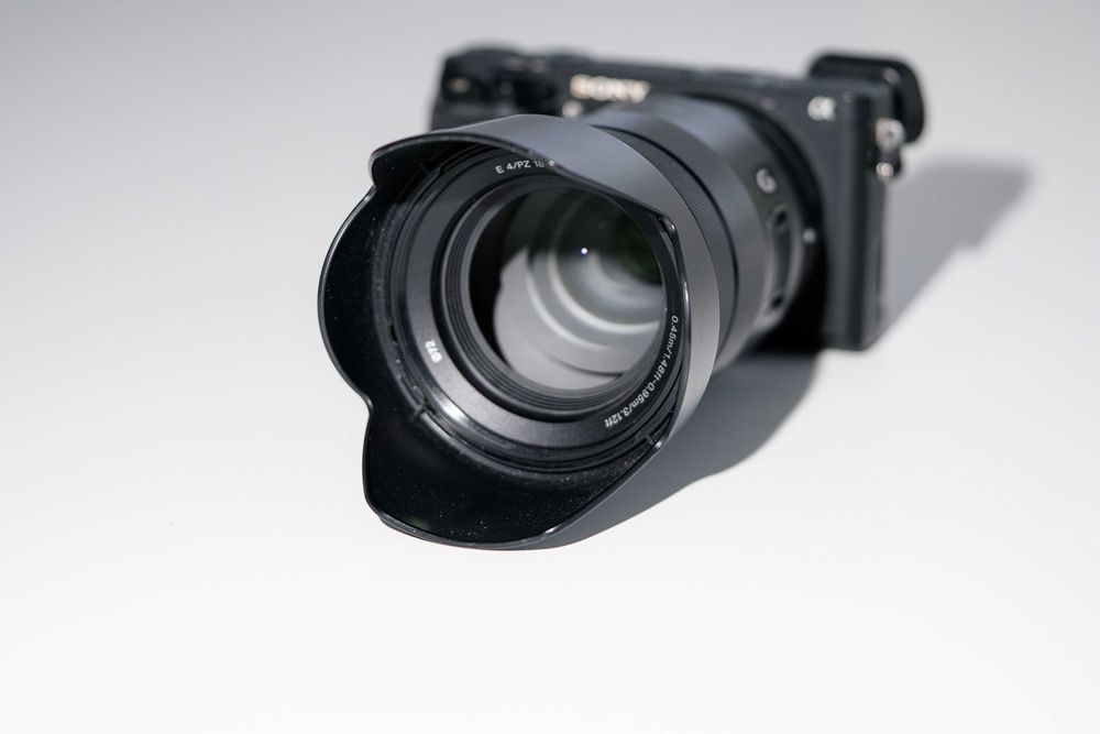 Obiectiv Sony E mount APSC - G 4/18-105
