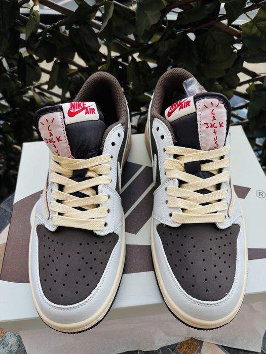 Jordan 1 Retro Low OG SP Travis Scott Reverse Mocha