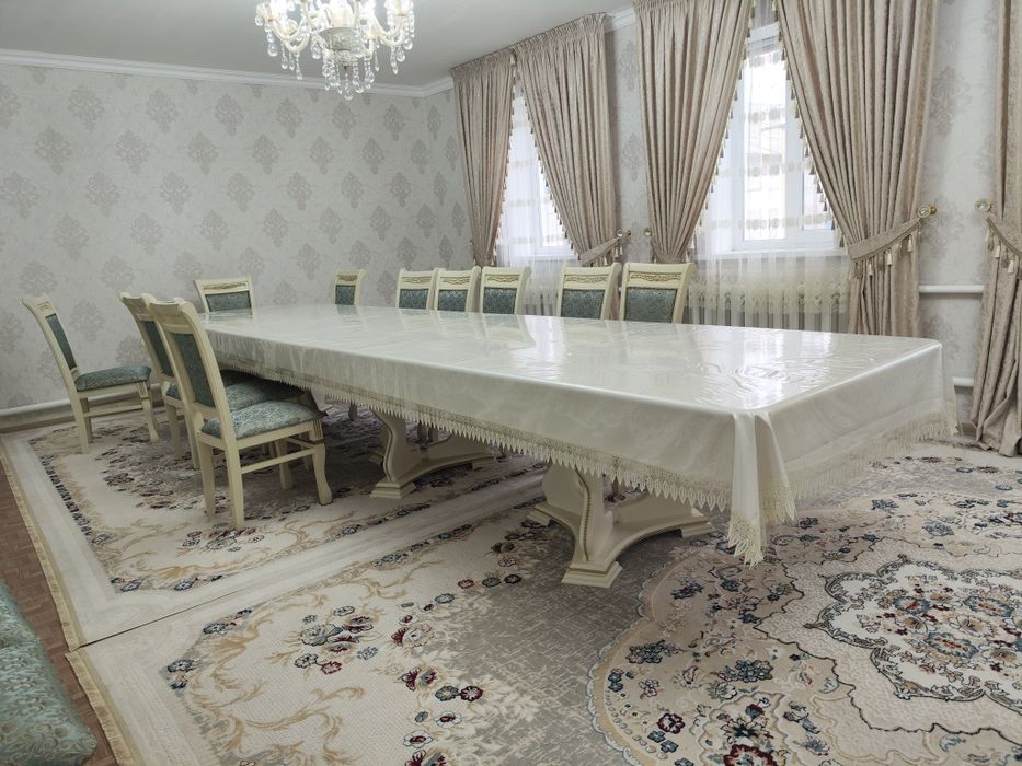 Стол стулья 5,5 м, 24 штук