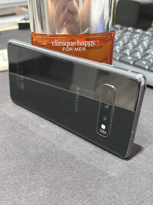 Samsung S 10 ………