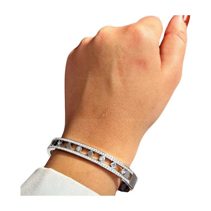 Дамска гривна - сребърно покритите.

Бижута от медицинска стомана.