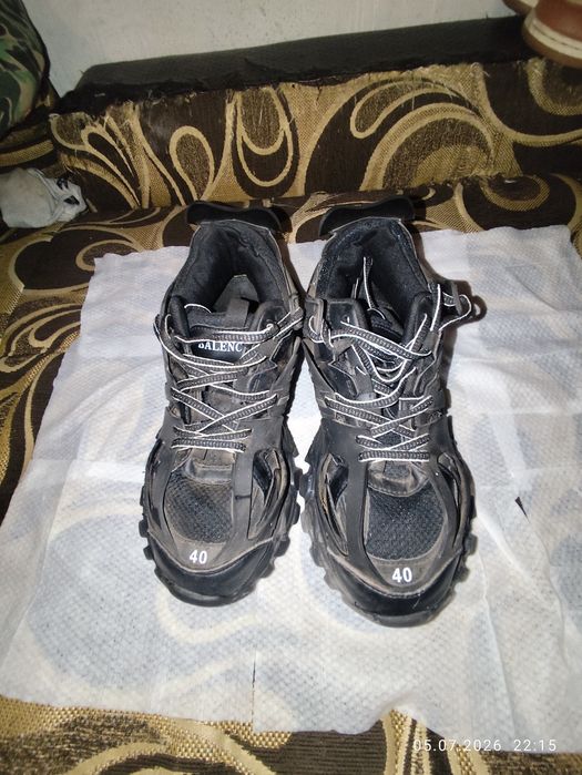 Balenciaga track 1 size 38