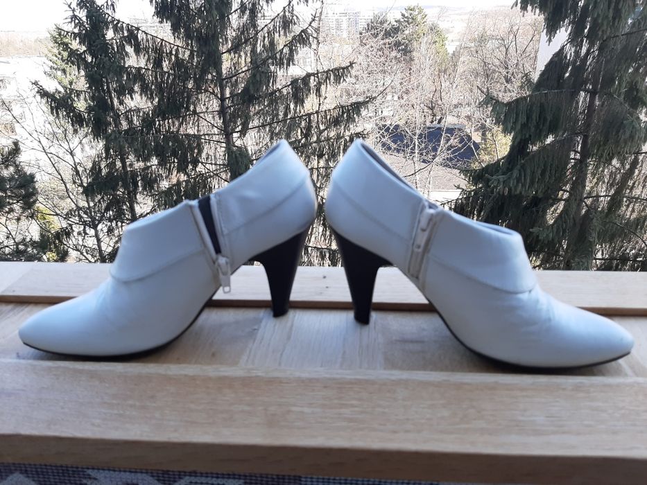 vând încălțăminte damă