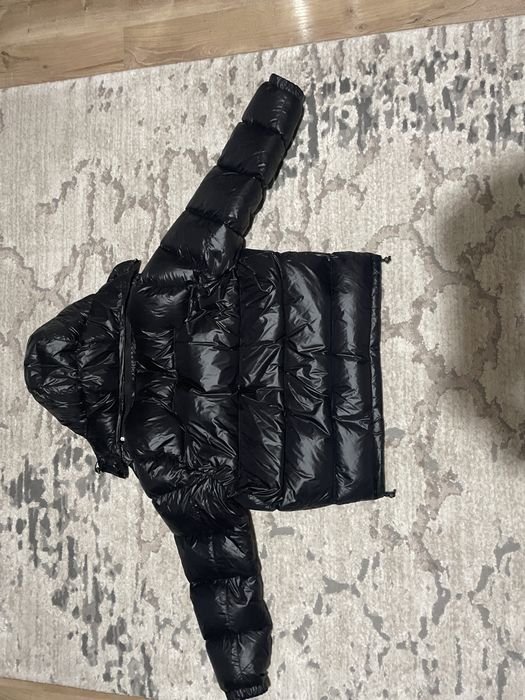 Vand geaca neagra