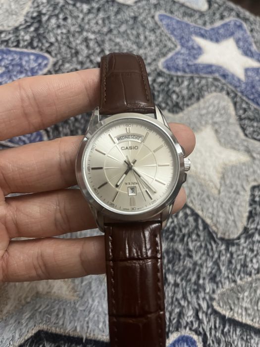 Продаются часы CASIO