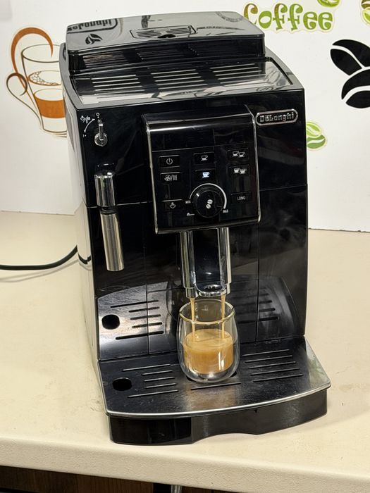 Кафемашина кафе автомат delonghi magnifica S с гаранция