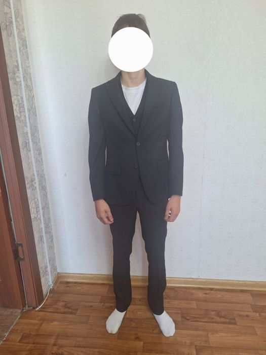 Костюм и куртки на мальчика