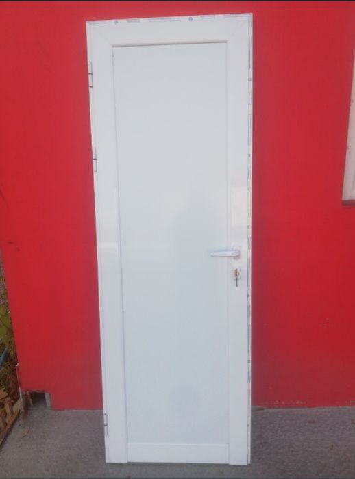 Врати за баня влагоустойчиви