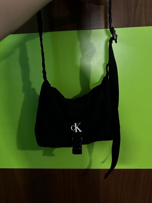 Дамски черни чанти