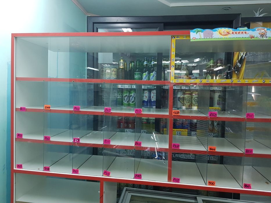 Продам  витрину для конфет