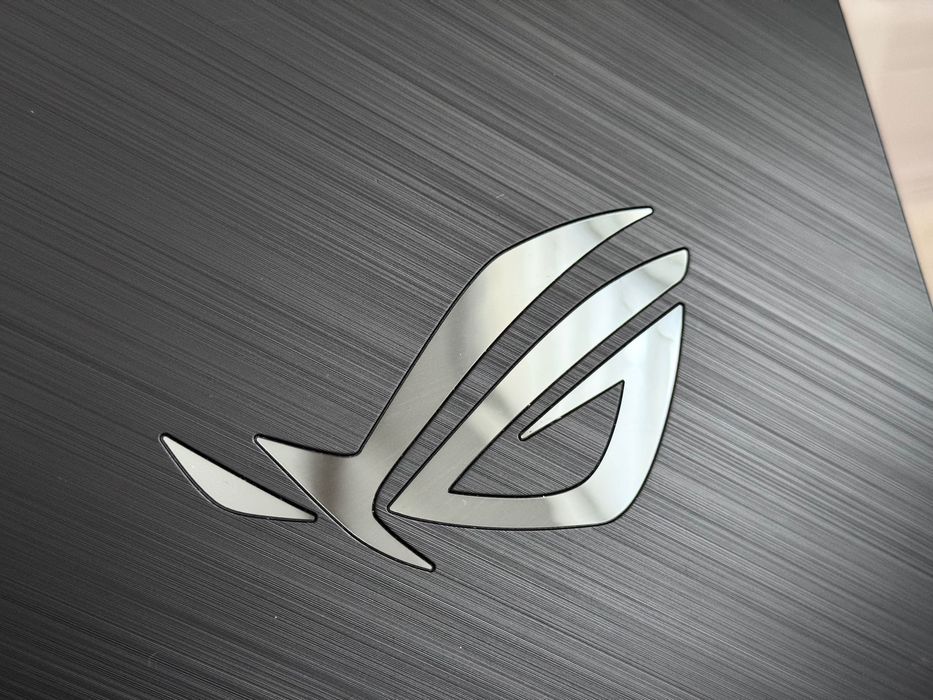 15.6 IPS /GTX 1650 4GB/ i5 /512ssd / Asus ROG STRiX / RGB