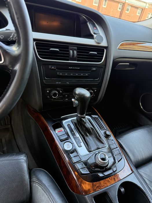 Audi a4 b8 2.0 tfsi quattro s-tronic GPL FULL OPTIONS