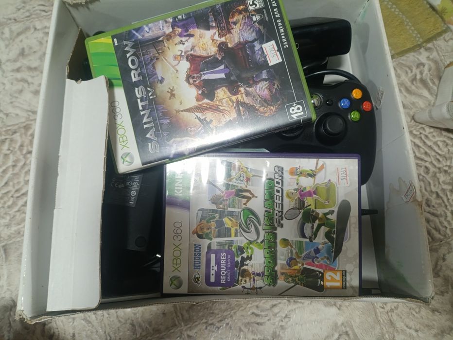 Продам XBOX 360 горит красная кнопка