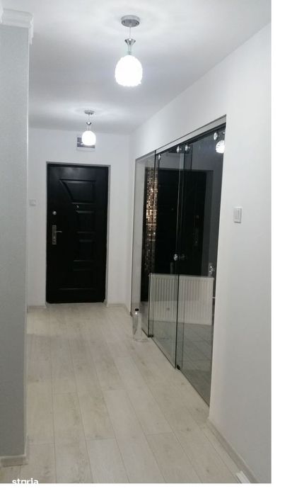 Apartament cu 3 camere decomandate, G. Enescu