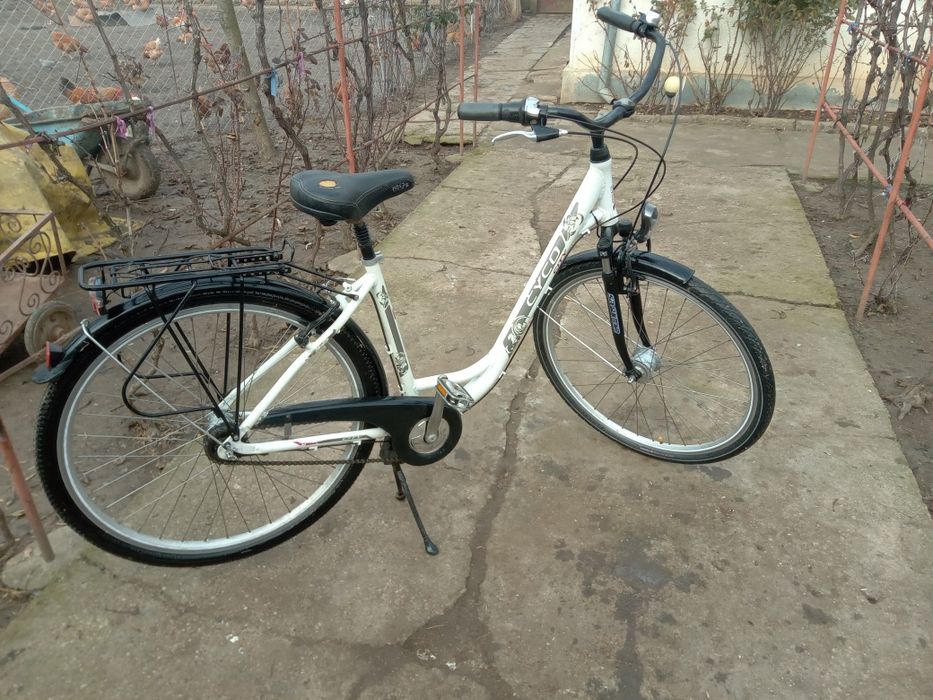 Vând bicicleta .