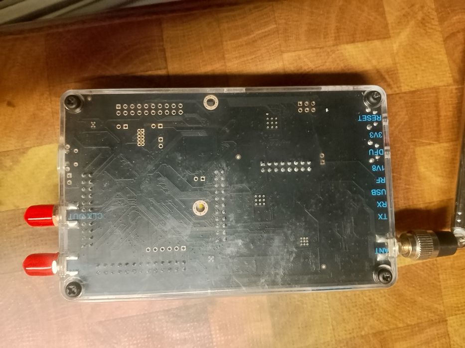 HACKRF+MAYHEN4  analizator radio frecventa