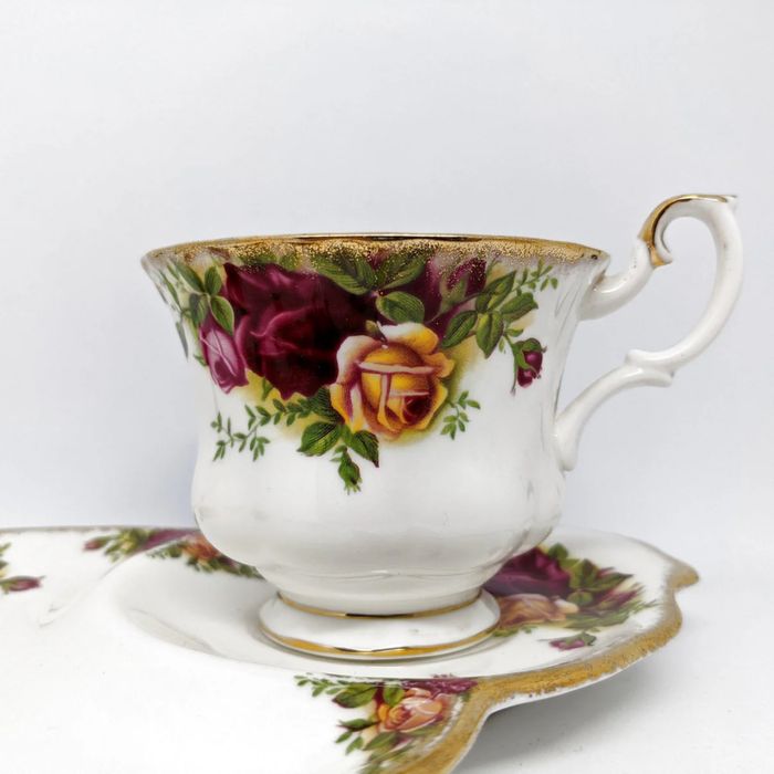 Royal Albert Old country roses тенис сет за кафе с бисквити или кекс