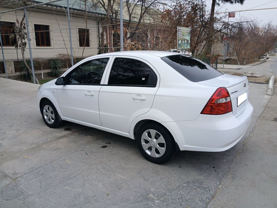 Nexia 3.   Sotiladi.