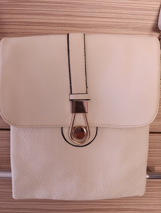 Дамски чанти цвят бял