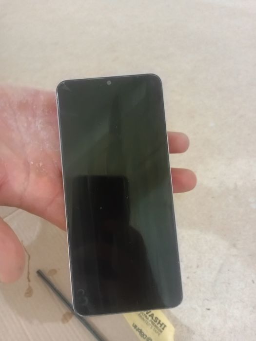 Vivo Y04 с гарантий