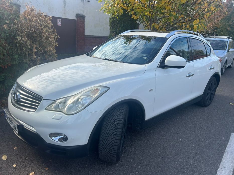 Infiniti EX 30