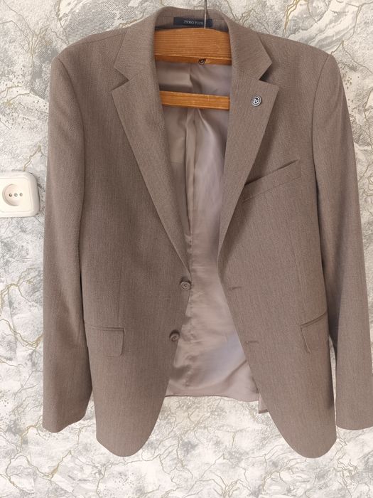 Продам костюм классический